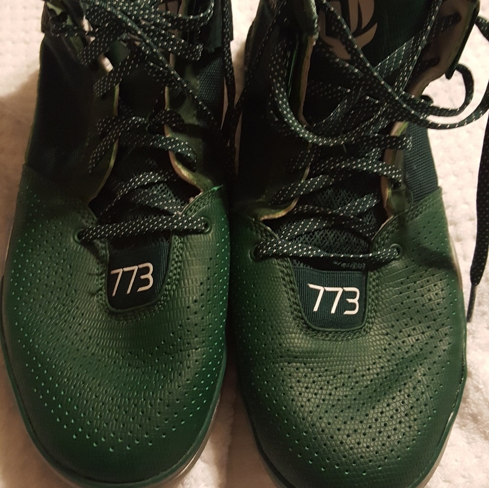 Men's Basketball Shoes